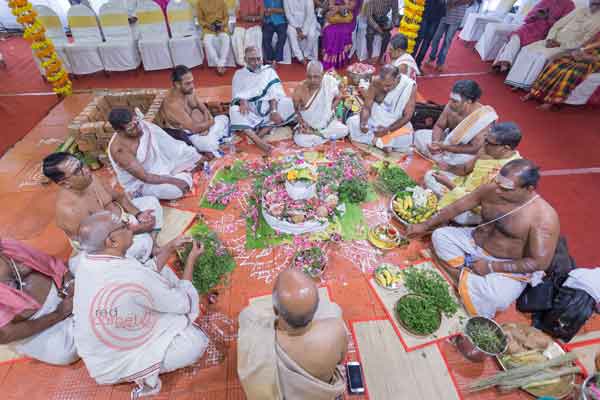 brahmin ritual chanting of manthras 